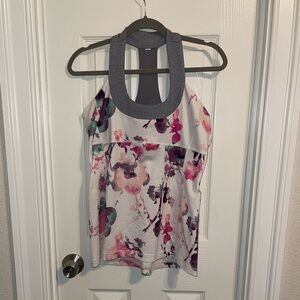 Lululemon Racerback tank top women’s white and pink floral size 12